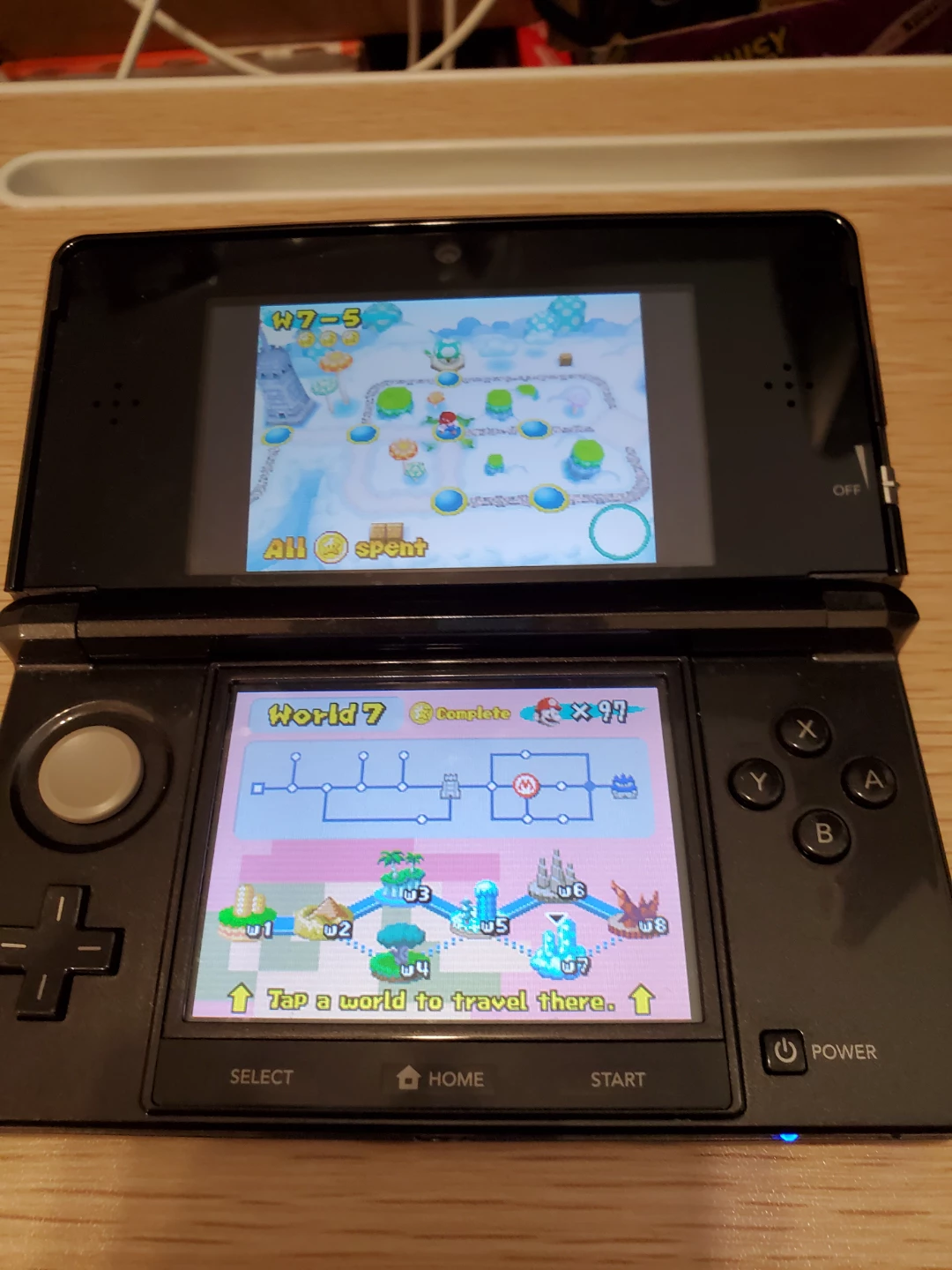 Nintendo 3DS w mario n zelda DS games. - photo 3