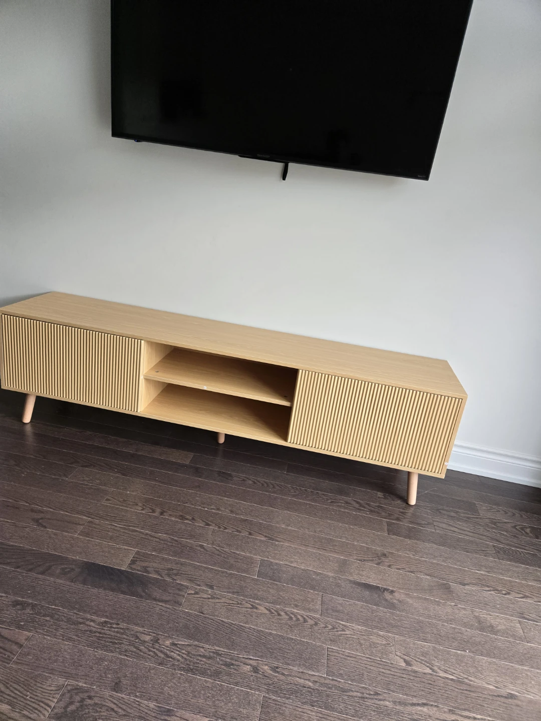 Flutted tv stand for 80 inch tv or less warehouse sale - photo 3