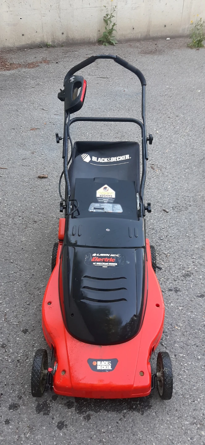Black & Decker 18" Electric Mulching Mower - photo 2