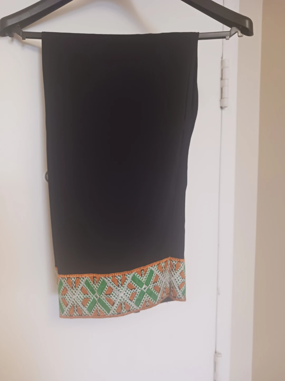 Black Embroidered Kurti and Pants Set - photo 3