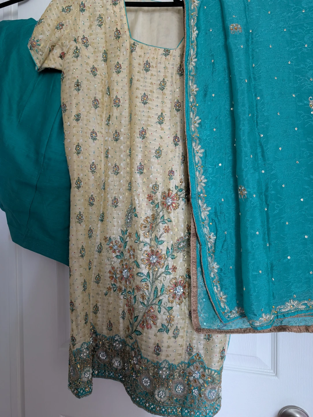 Cream Embroidered Punjabi Suit with Teal Dupatta - photo 3