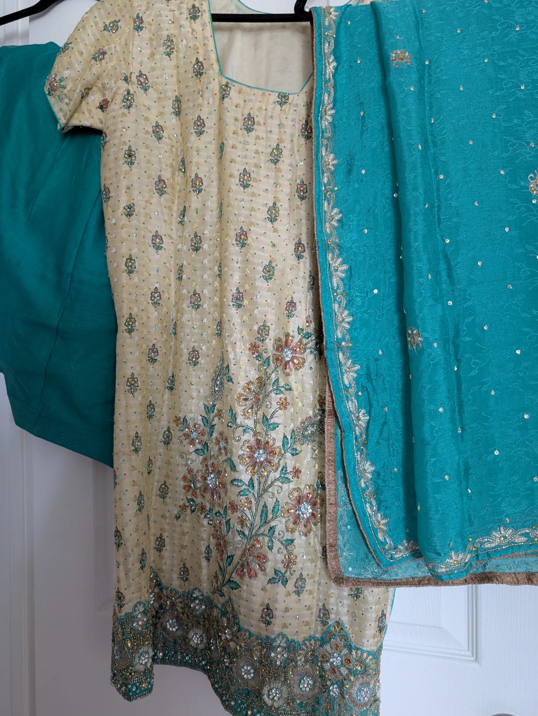 Cream Embroidered Punjabi Suit with Teal Dupatta - photo 4