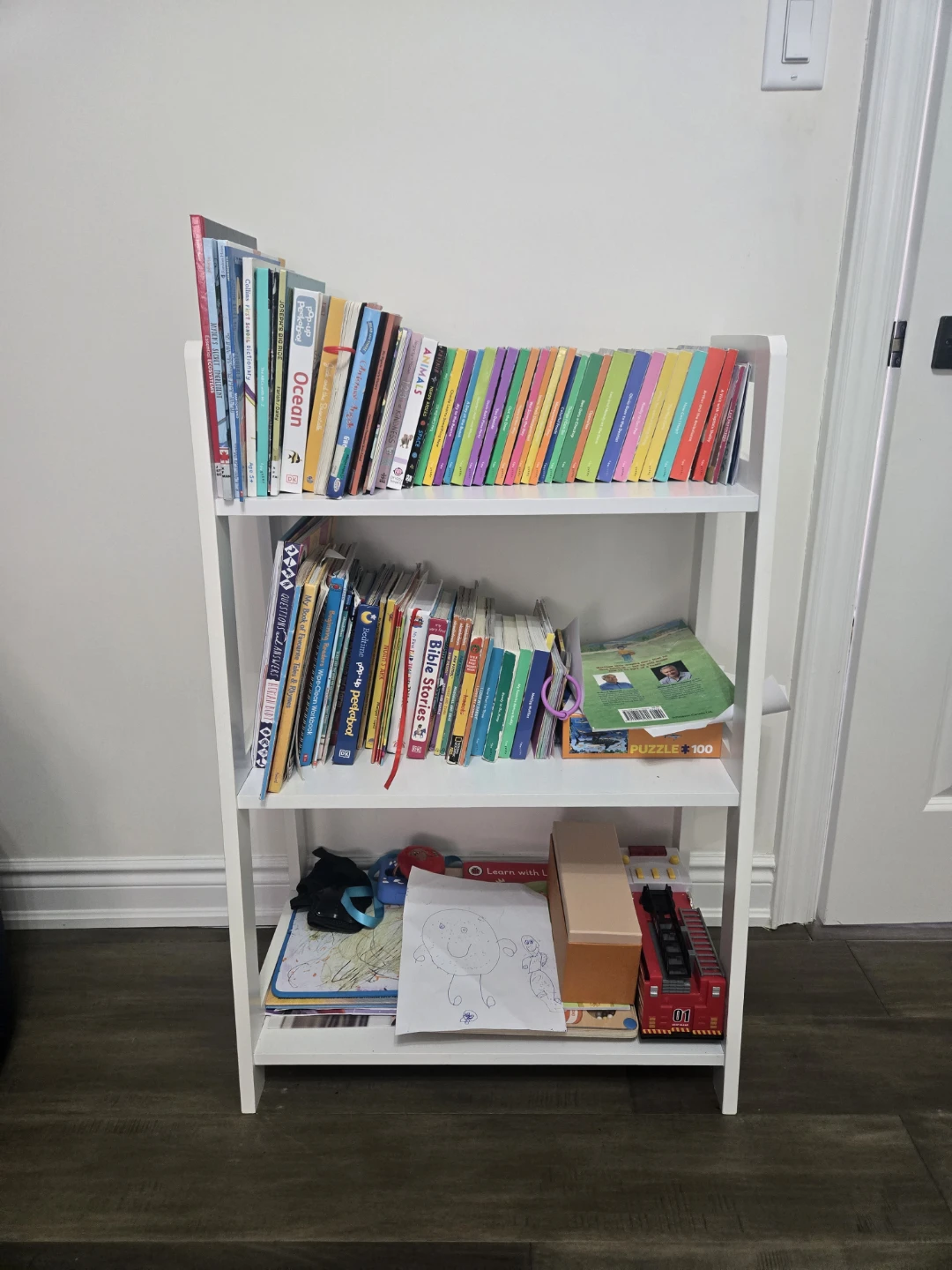 Kids book shelf - photo 2