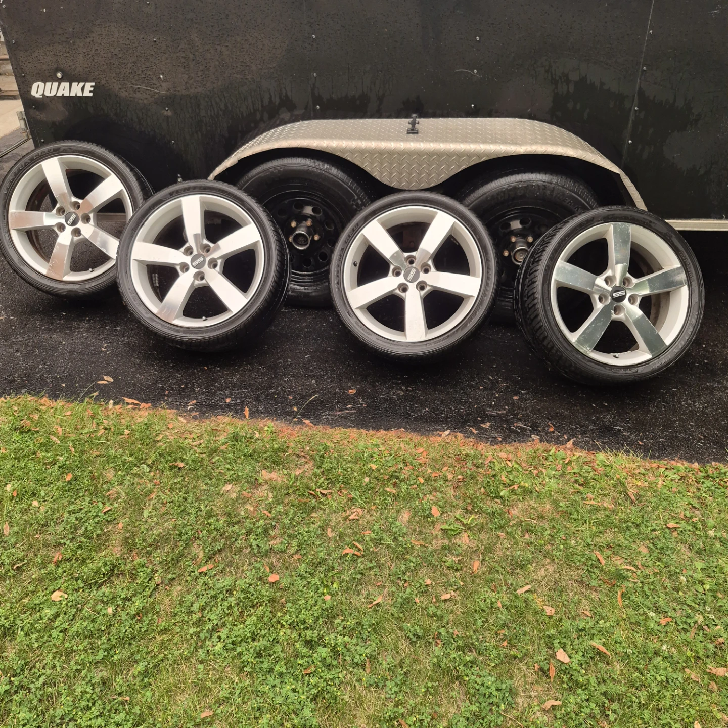 Camaro SS 18 inch Rims and Tires Set
