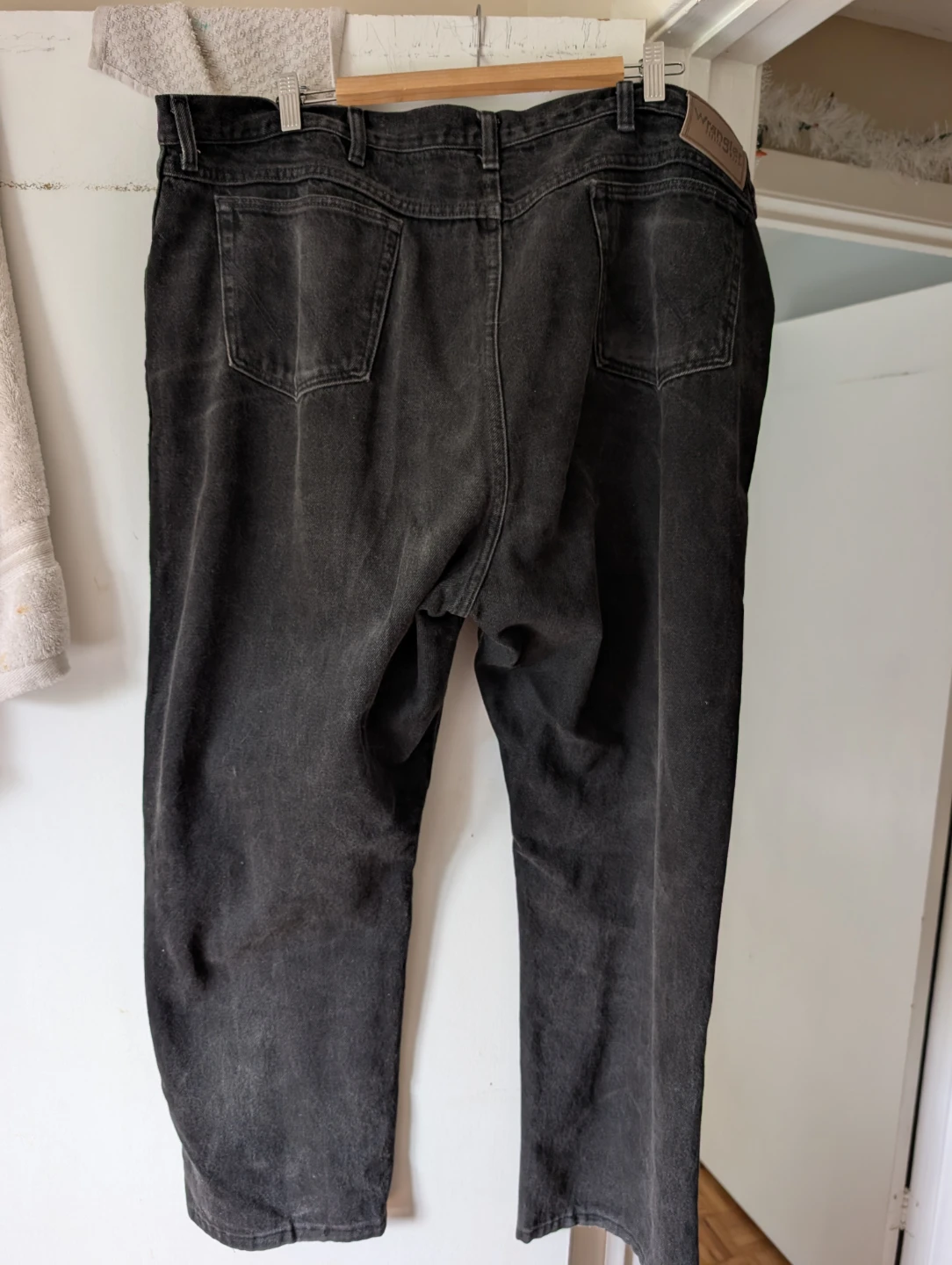 Wrangler Dark Wash Jeans - photo 2