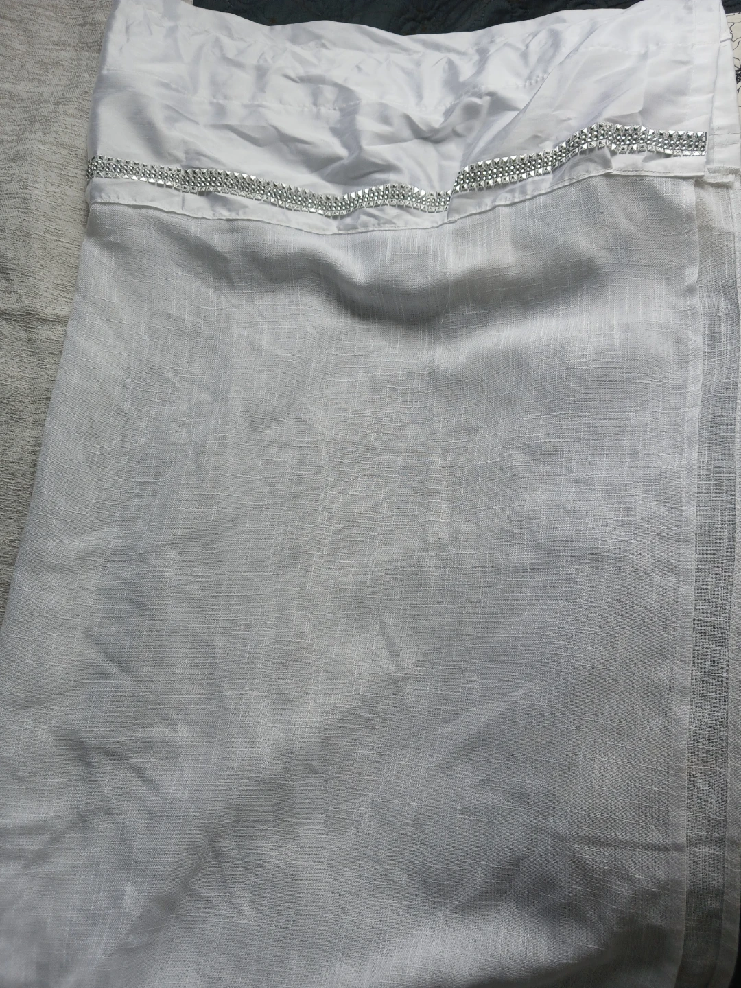 4 pices of  creamy curtains and 2 pices white curtains