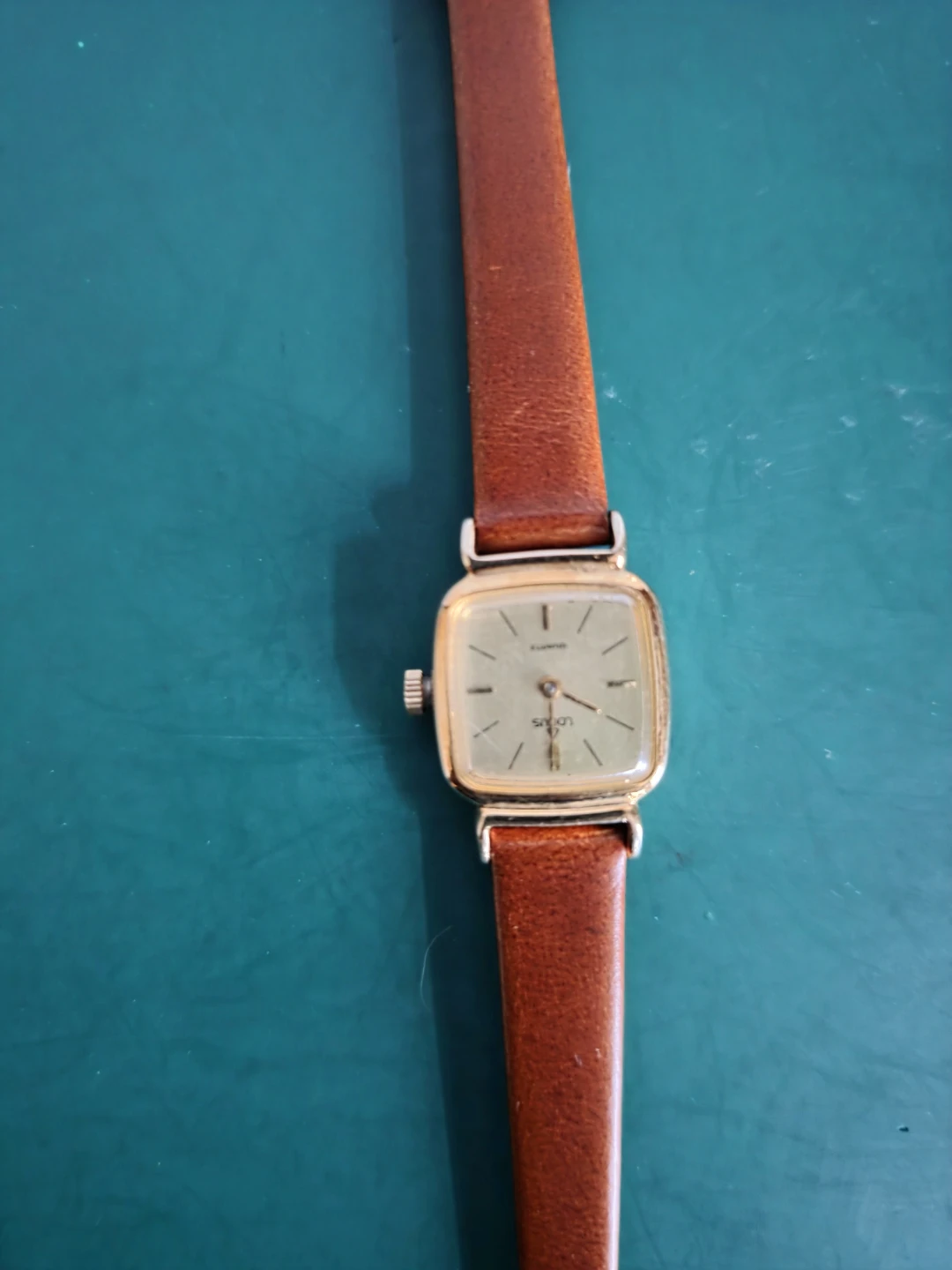 Vintage Lorus Women's Quartz Watch Gold Tone Square Case