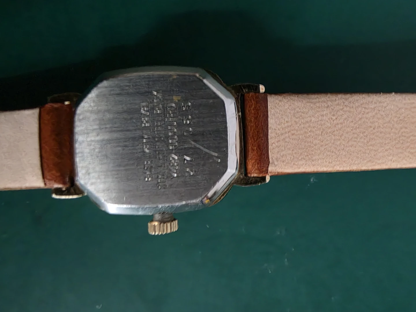 Vintage Lorus Women's Quartz Watch Gold Tone Square Case - photo 4