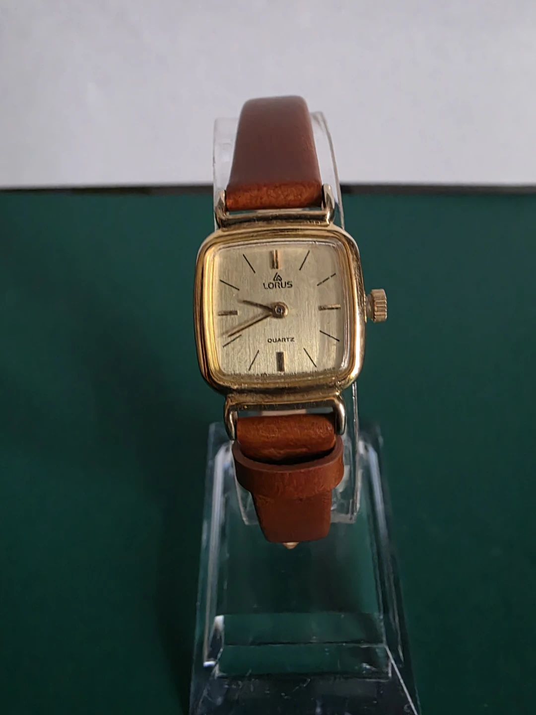 Vintage Lorus Women's Quartz Watch Gold Tone Square Case - photo 5