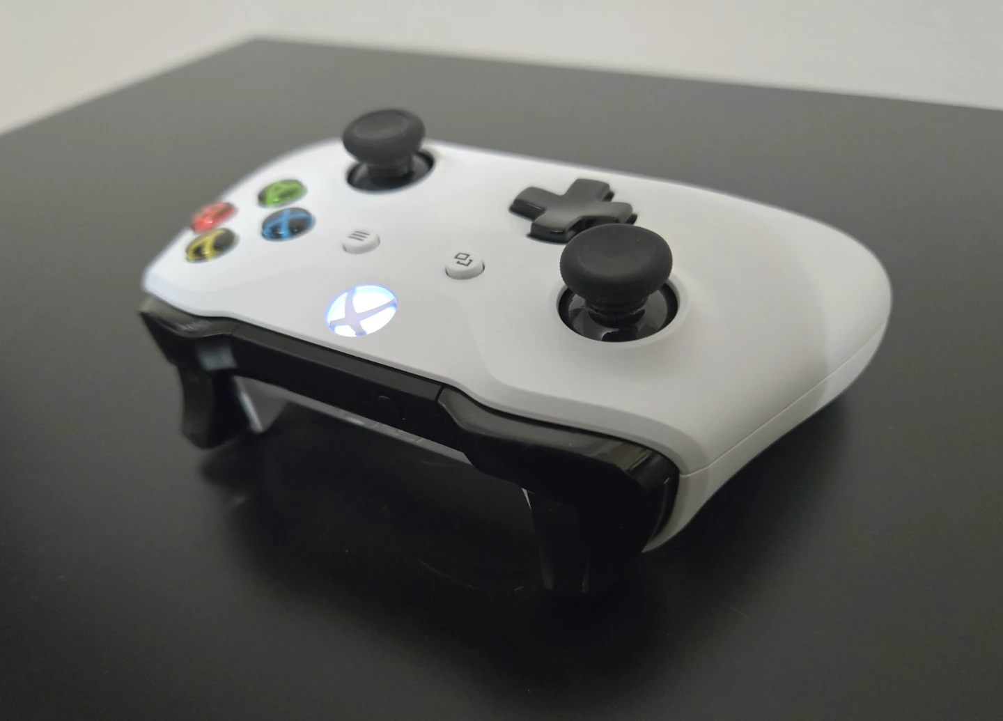 Microsoft Xbox One Wireless Controller / White - photo 2