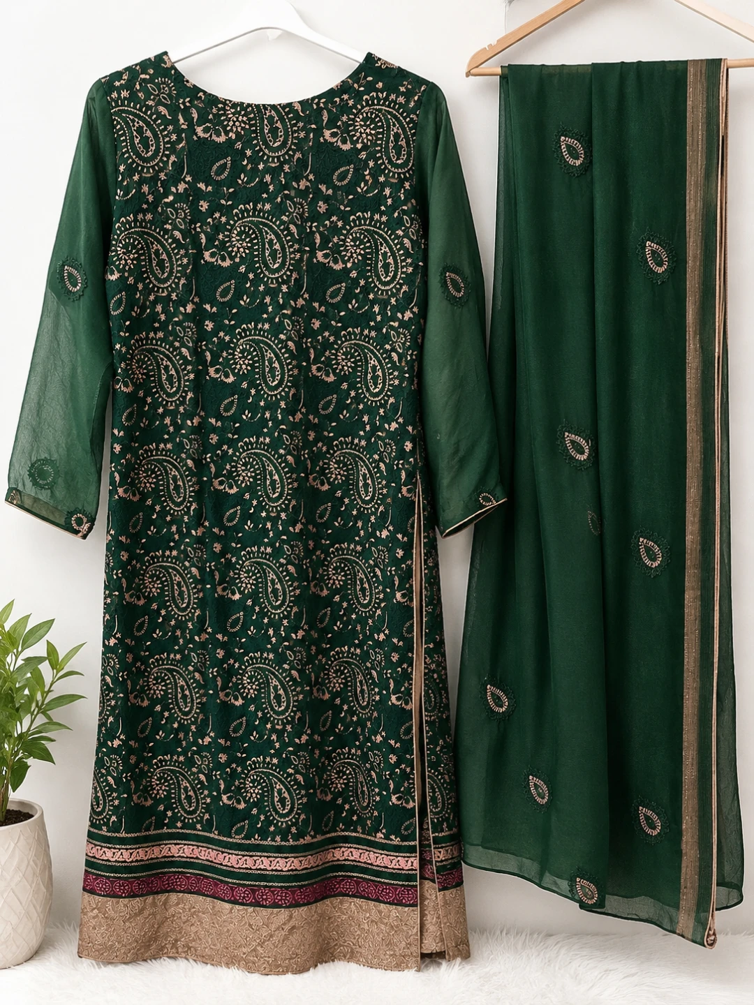 3 piece embroidered kmeez and trouser,brand new - photo 2