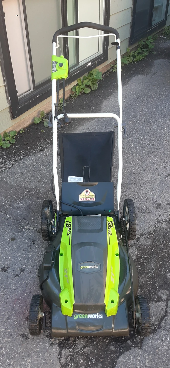 Greenworks 20V 21-inch Electric Lawn Mower - photo 2