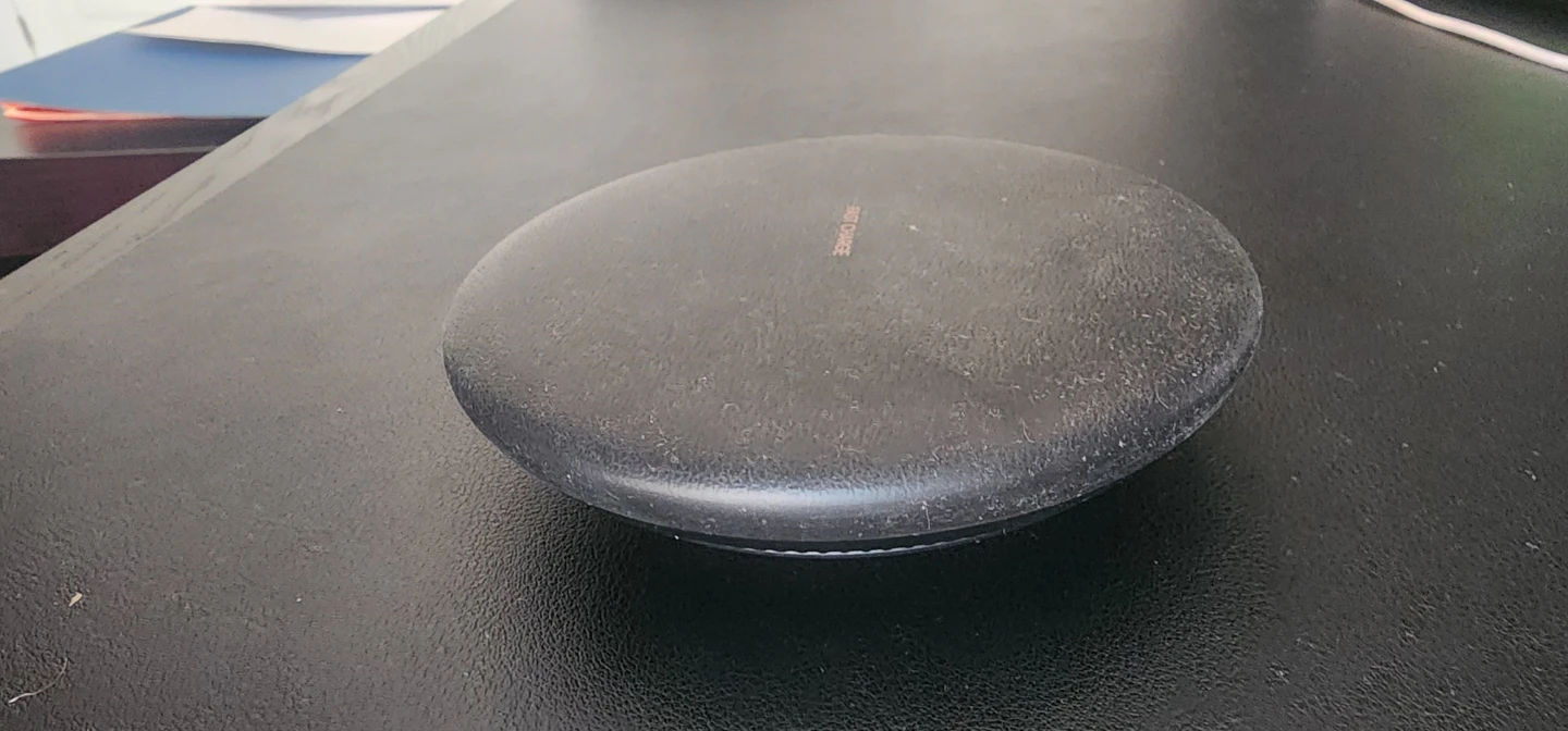 Samsung Fast Charge Wireless Charging Pad - photo 3