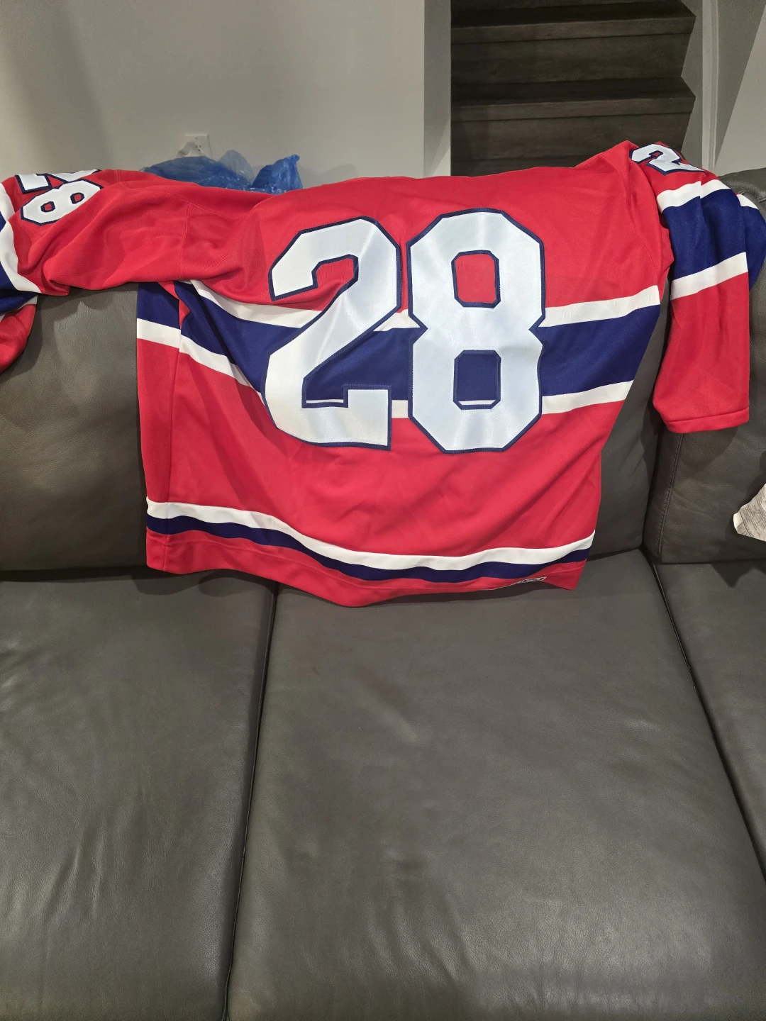 Montreal Canadiens Hockey Jersey #28 - photo 2