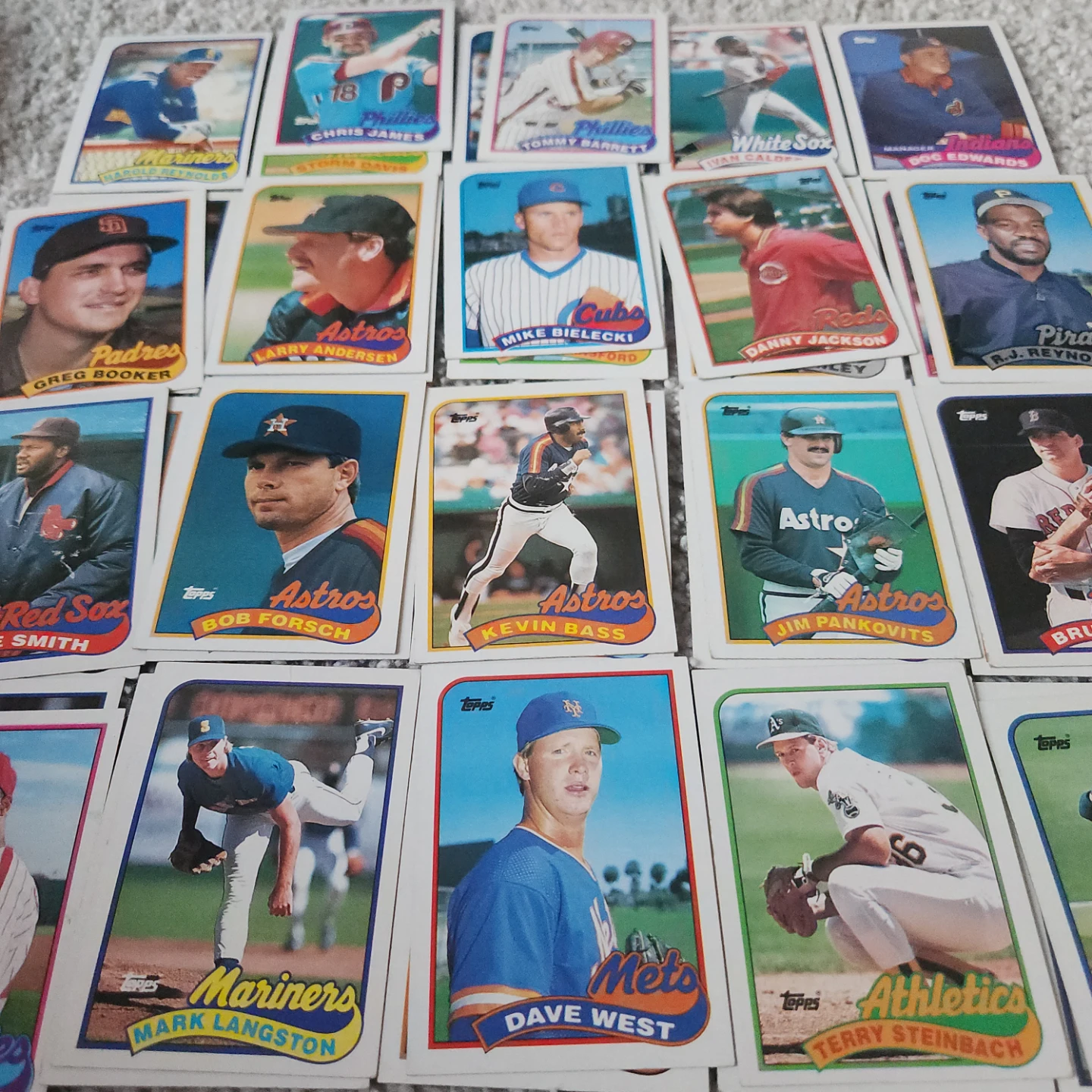 1989 Topps baseball cards   Lot of 40 players - photo 2