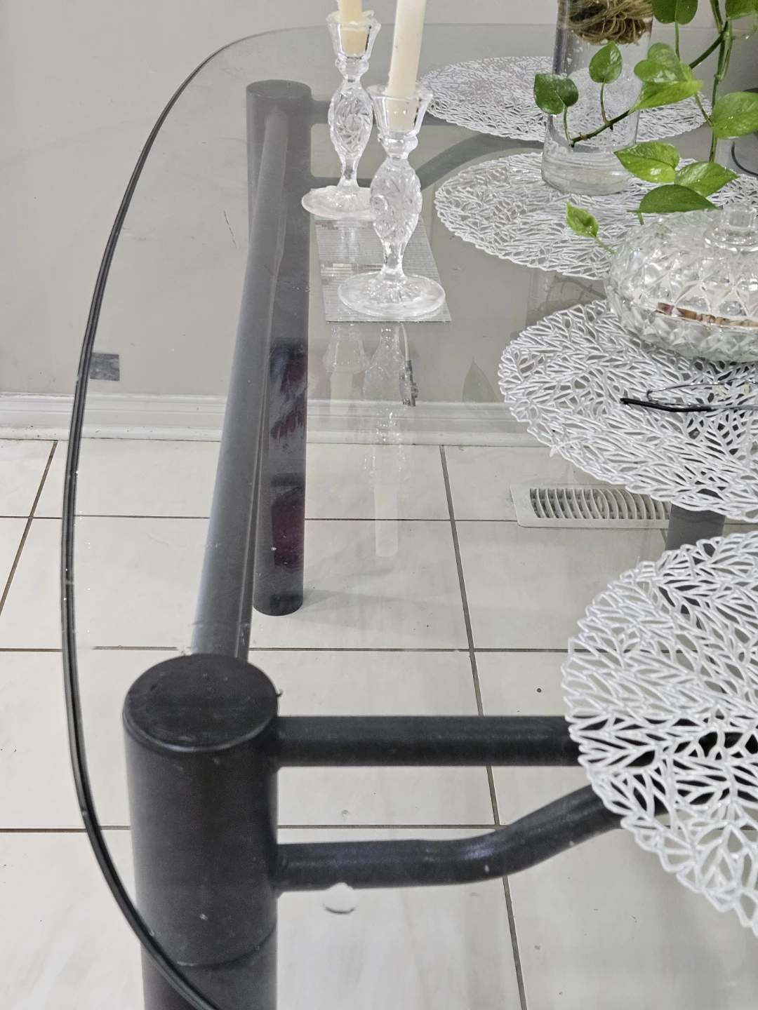 Glass Dinning table - photo 3