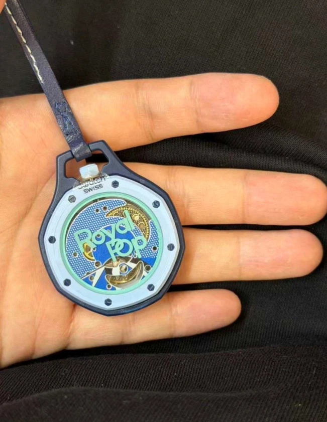 Swatch Swiss Royal Pop Keychain Watch - photo 2