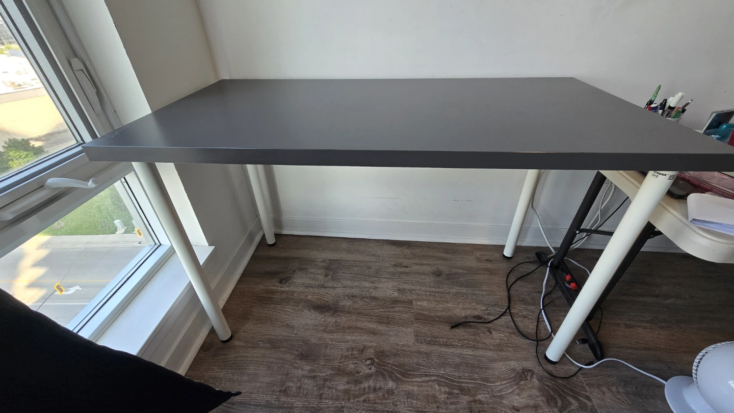 IKEA LAGKAPTEN Tabletop Dark Gray with 4 legs.