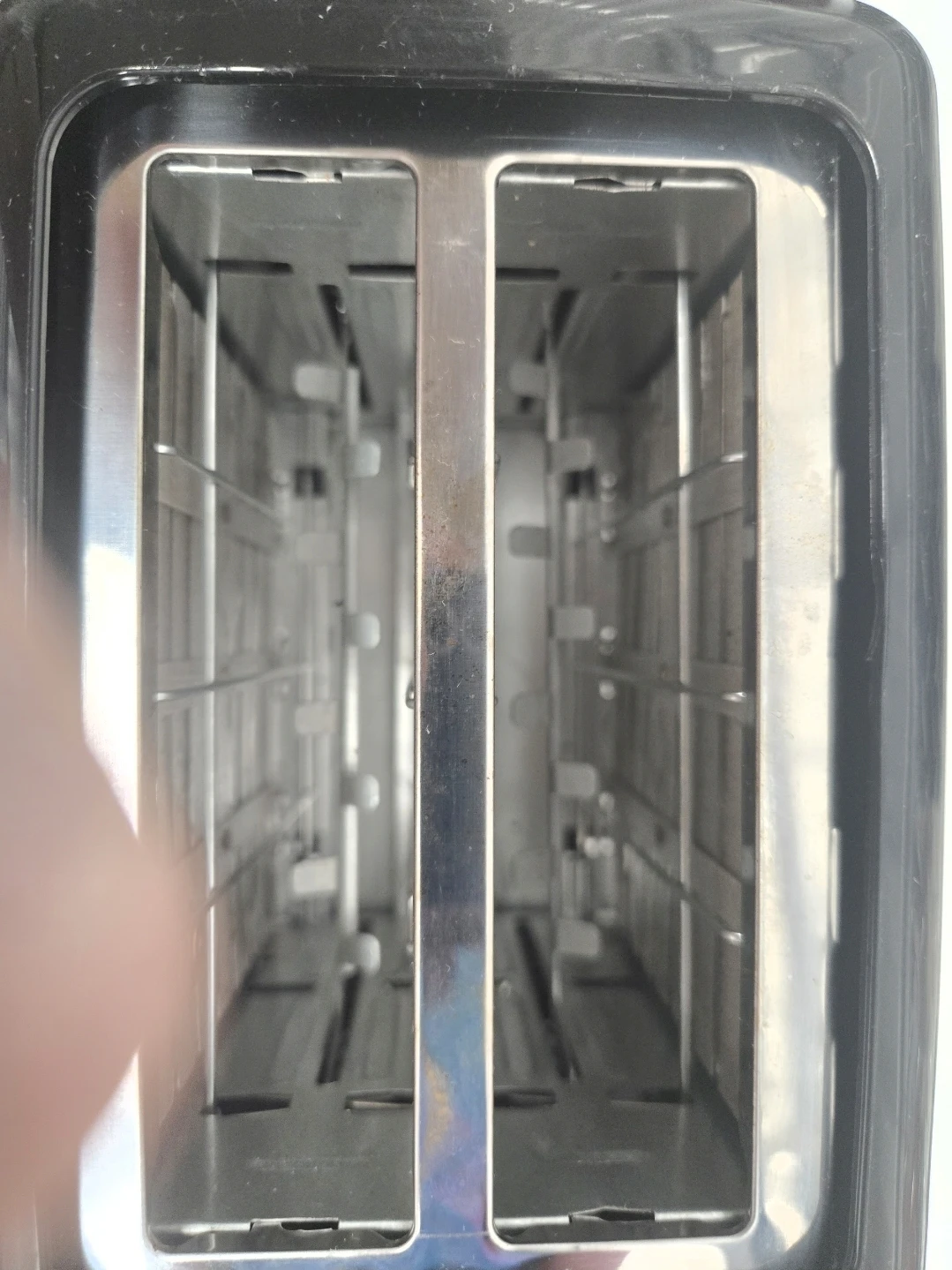 Elite Gourmet Glossy Black 2-Slice Bread Toaster - photo 3