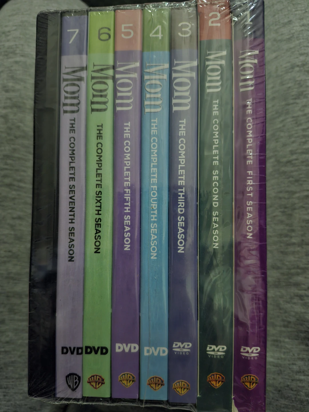 Mom The Complete Series DVD Box Set Seasons 1-8