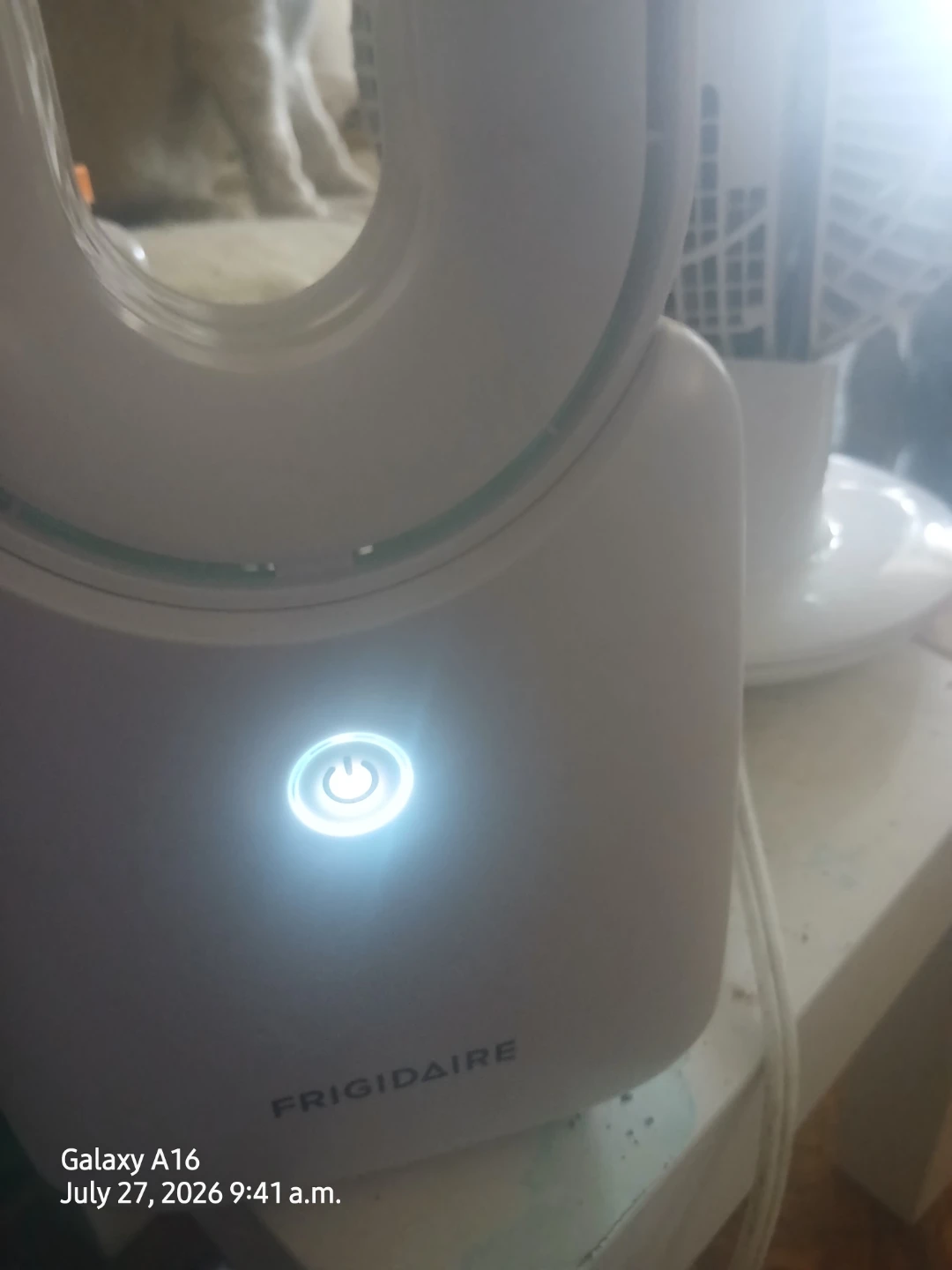 Frigidaire White Fan - photo 5