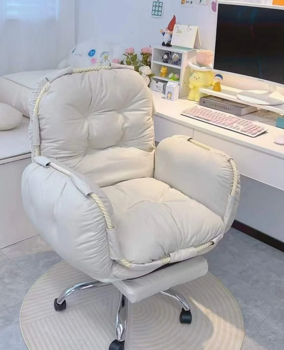 Beige Puffy Office Chair - photo 3
