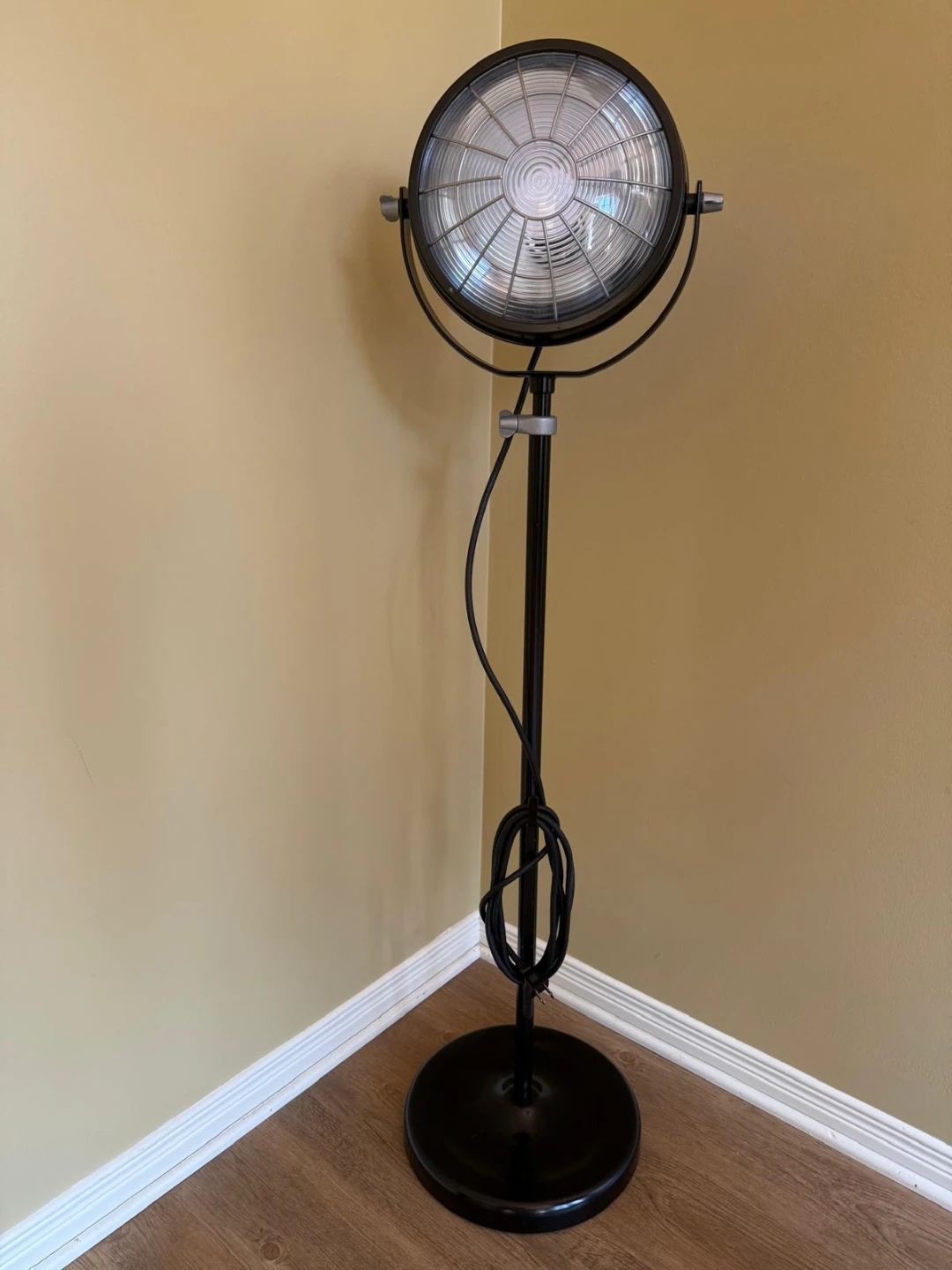 Vintage Spotlight Floor Lamp - photo 2