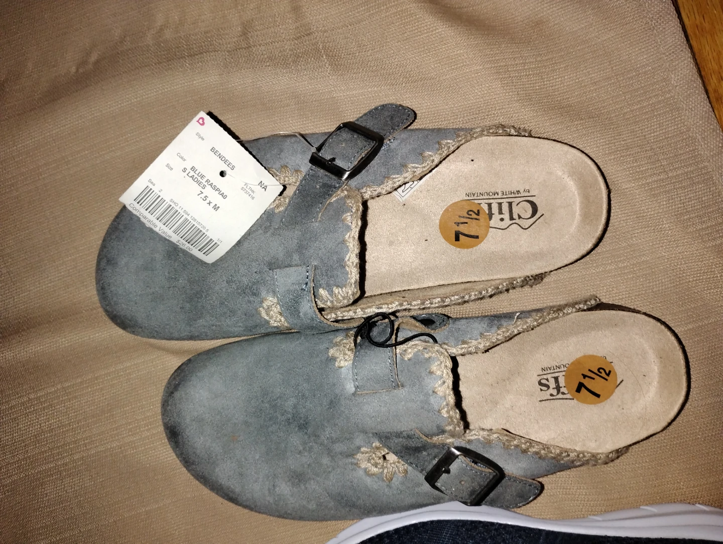 White Mountain Bendees Blue Suede Clogs Size 7.5