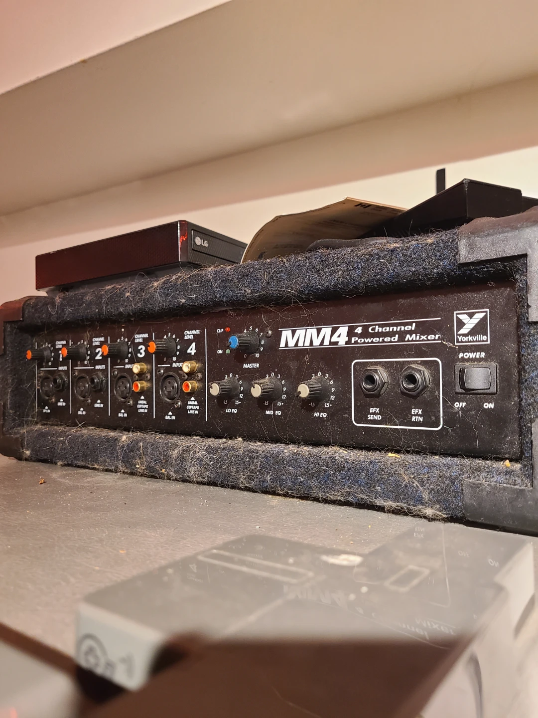 Yorkville MM4 4 Channel Powered Mixer