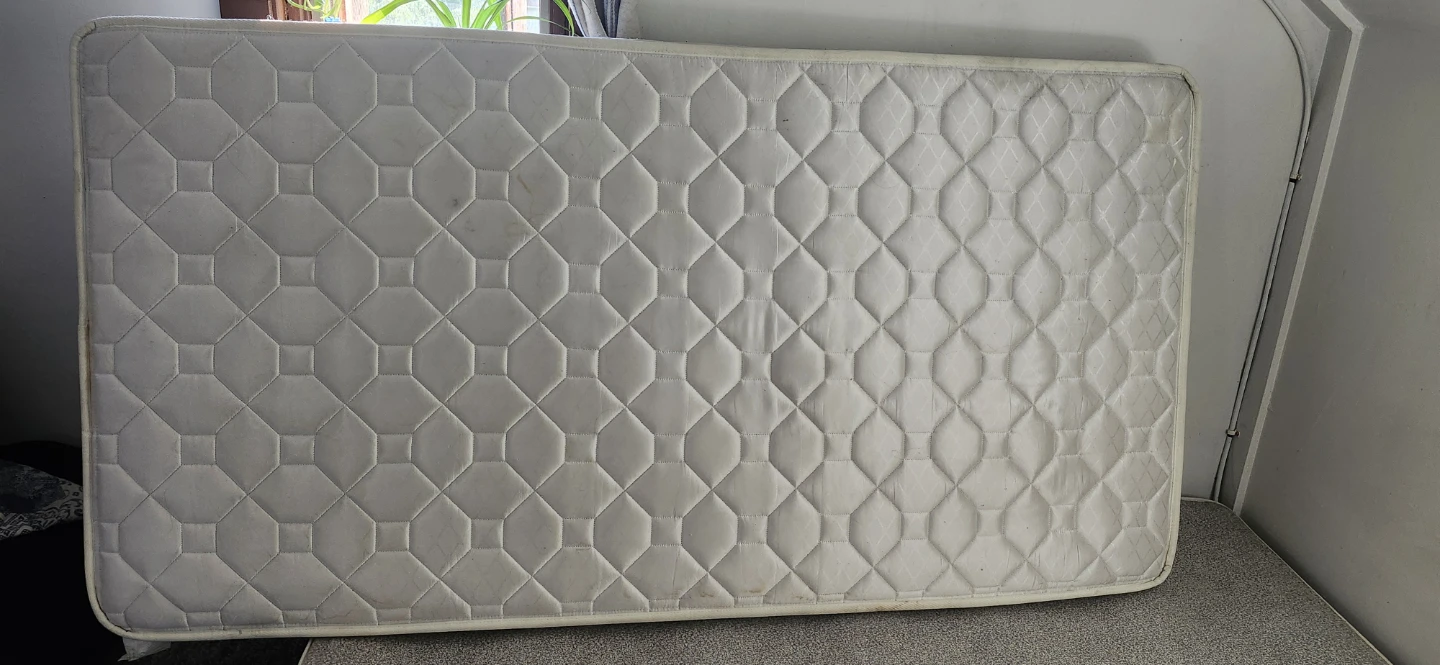 White Twin Mattress with Box stand - photo 2