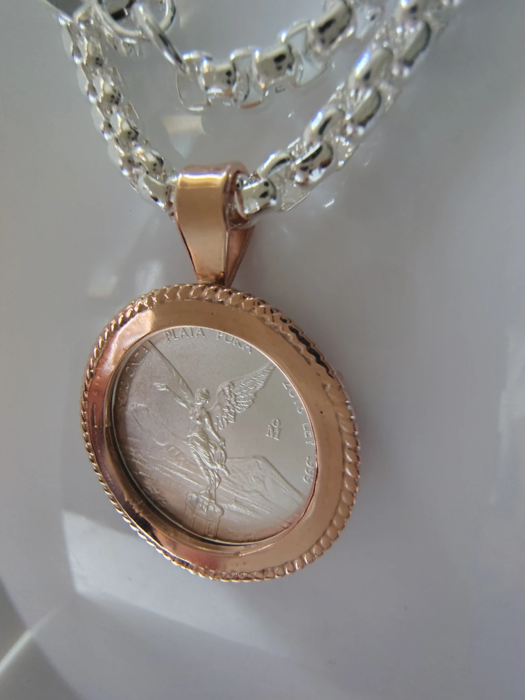 Collar chapado en plata con moneda libertad de México 1/10 oz - photo 3