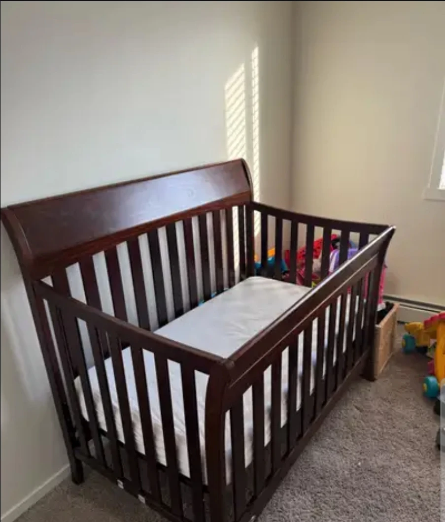 Graco Solano Convertible Crib - Espresso with mattress