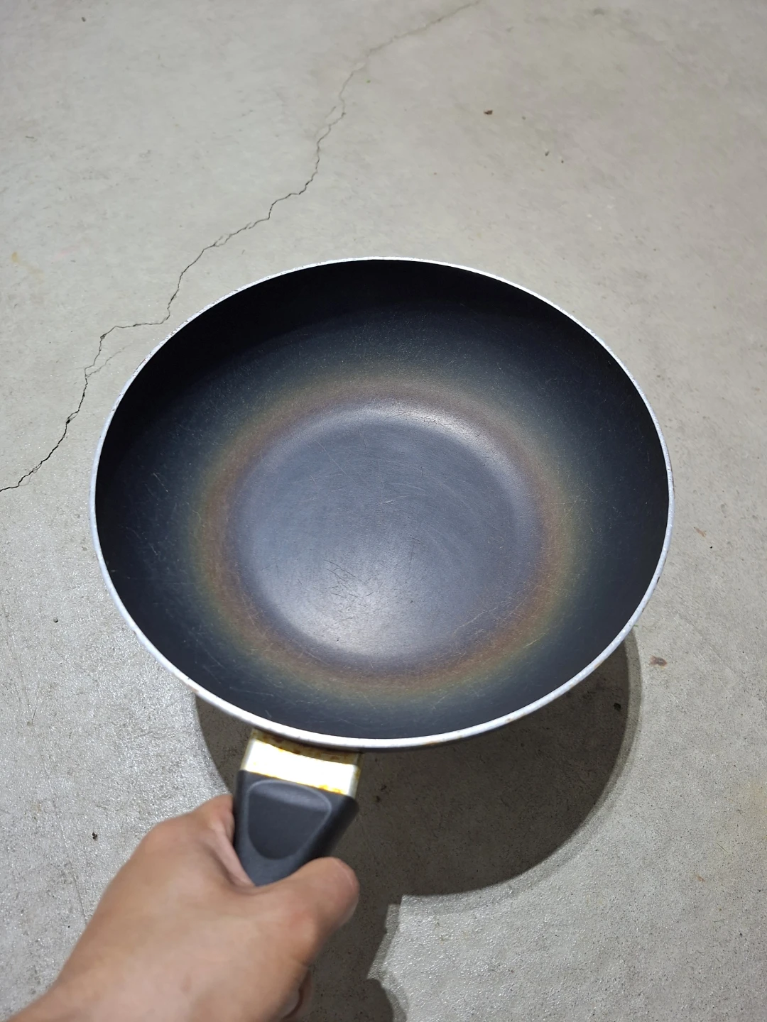 Black Wok Pan