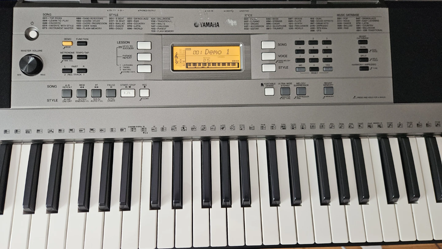 Yamaha PSR-E353 Keyboard - photo 3