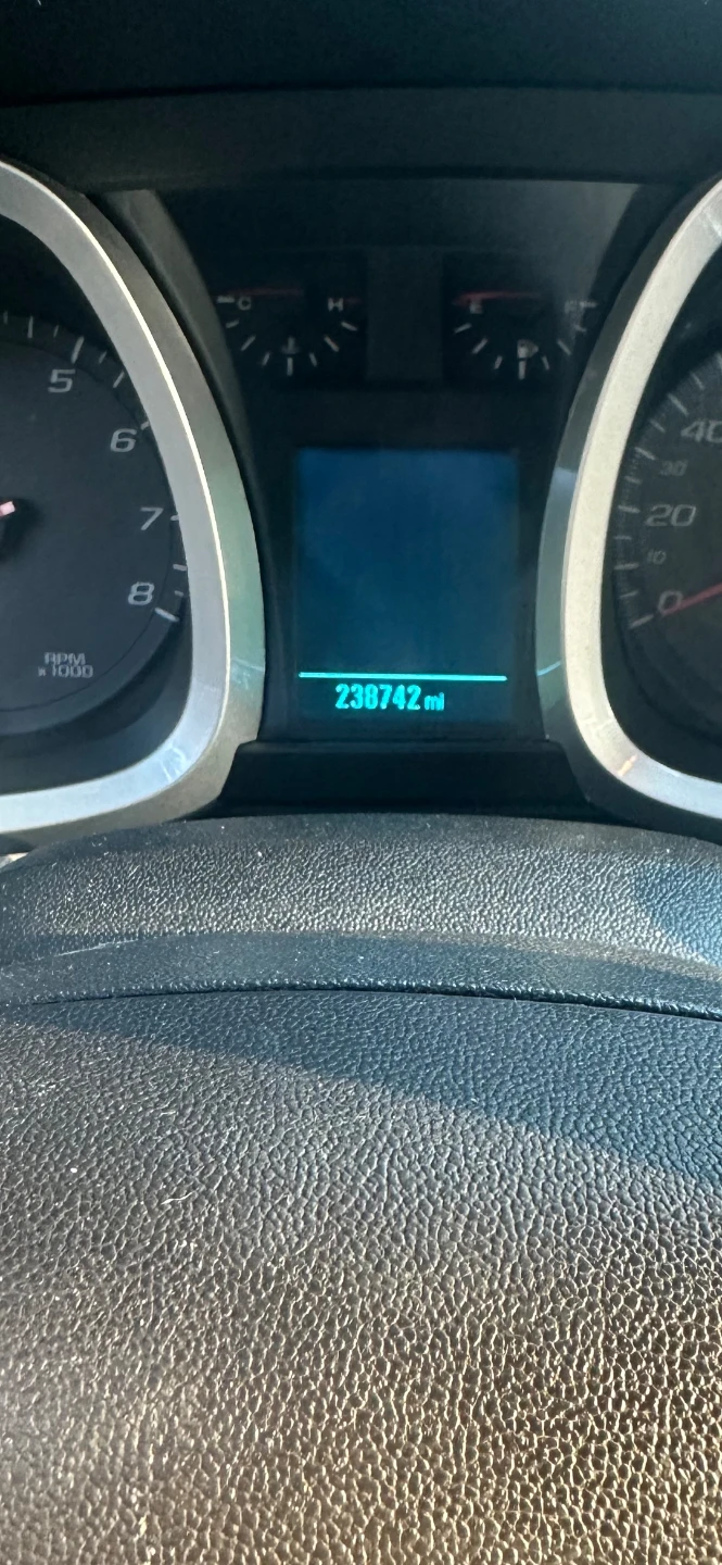 Used Black Chevrolet Equinox SUV - photo 2