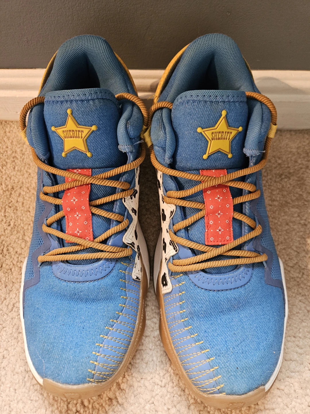 Adidas D.O.N. Issue #2 "Sheriff" basketball shoes. Size 6.5 US