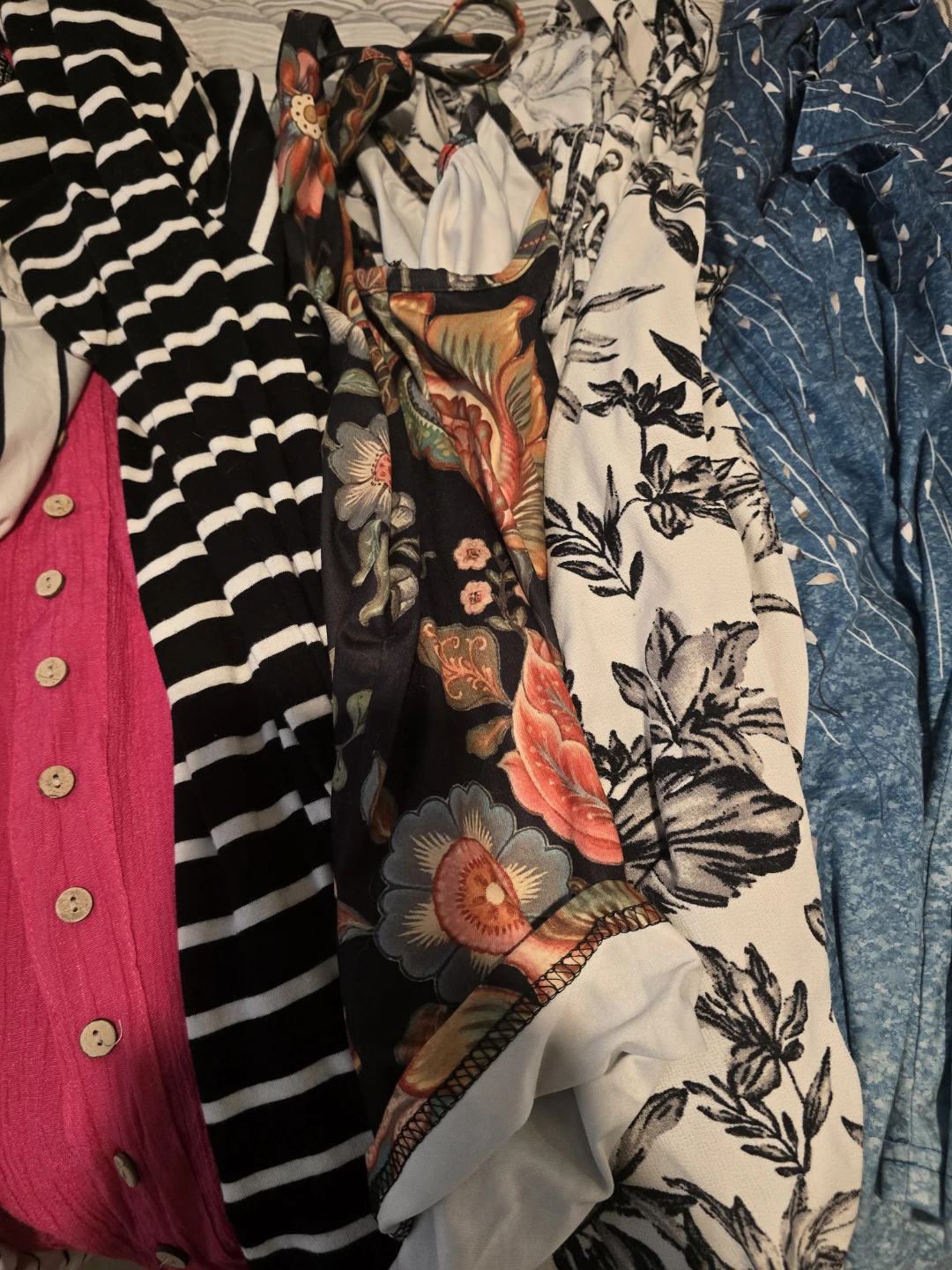 Assorted Women's Tops - photo 2