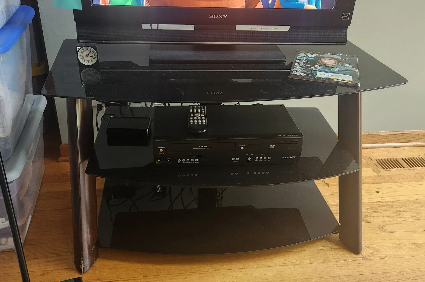 Tv stands and picture - photo 2