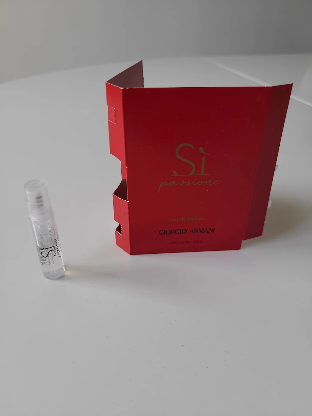 Lot of 2 TRAVEL Size Fragrance Samples - photo 2