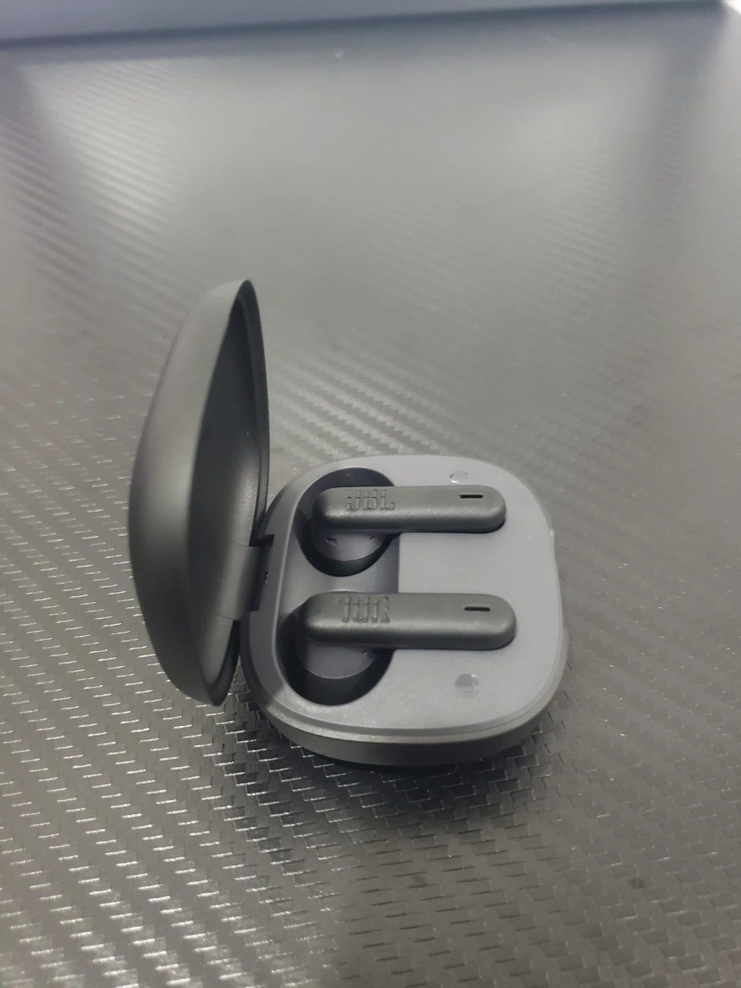 JBL True Wireless Earbuds - photo 3