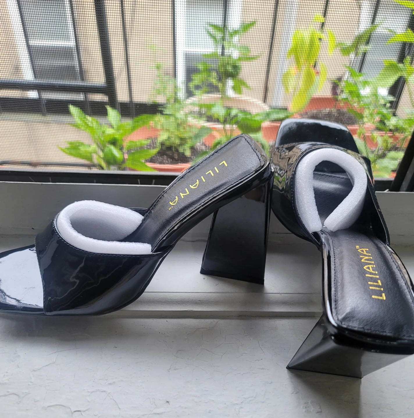 LILIANA Black Patent Block Heel Mules - photo 2