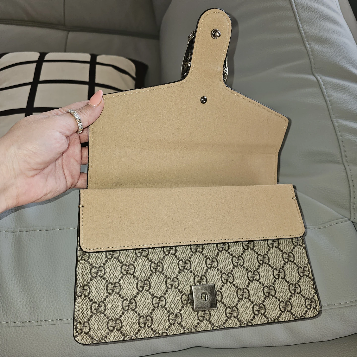 Gucci Dionysus Shoulder Bag - photo 2
