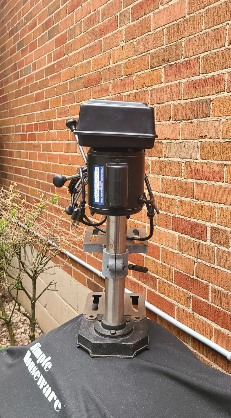 8" Drill Press - Barely Used! King Canada KC-108N - photo 5