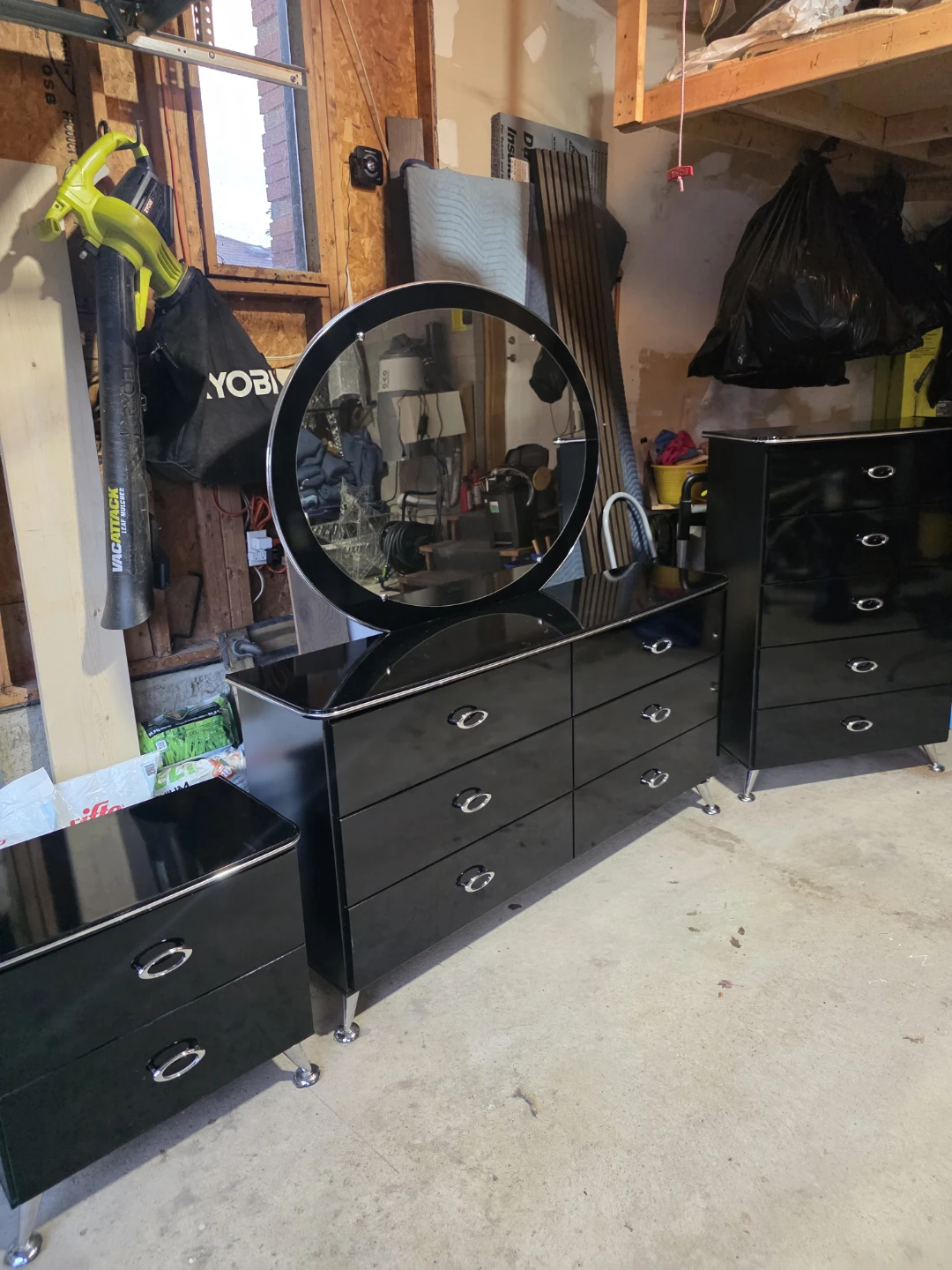 4 PIECE BEDROOM SET
