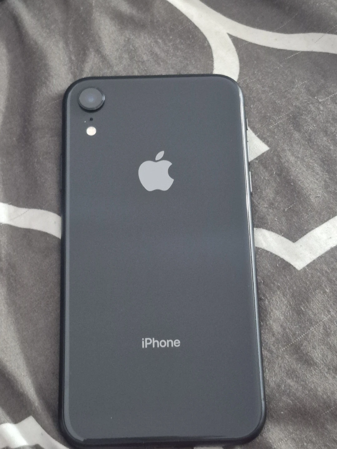 iPhone xr  black great Condition - photo 2
