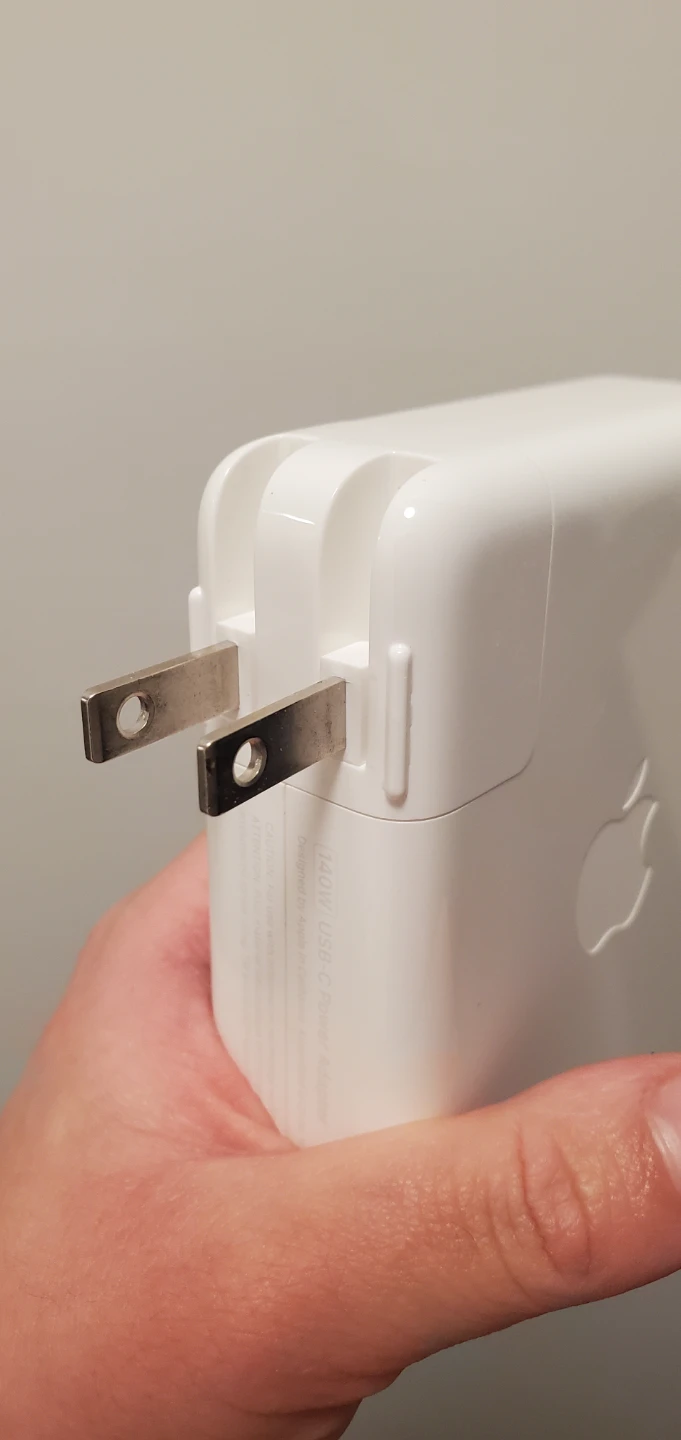 Apple 140W USB-C Power charger