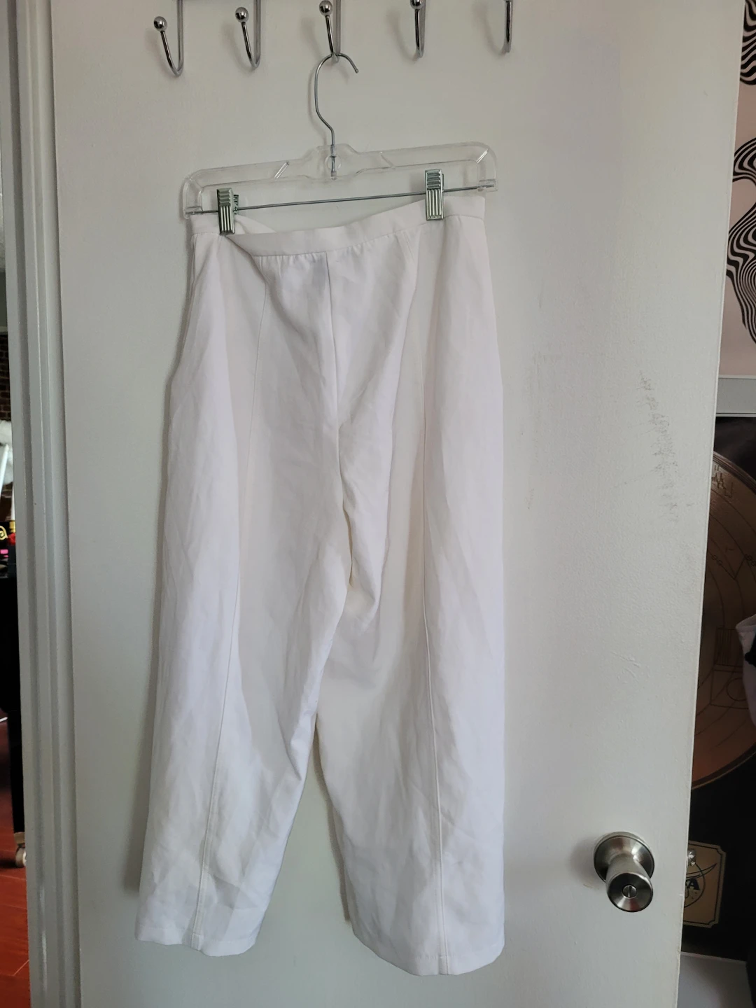 White Capris - loose - for casual professional wear - photo 2