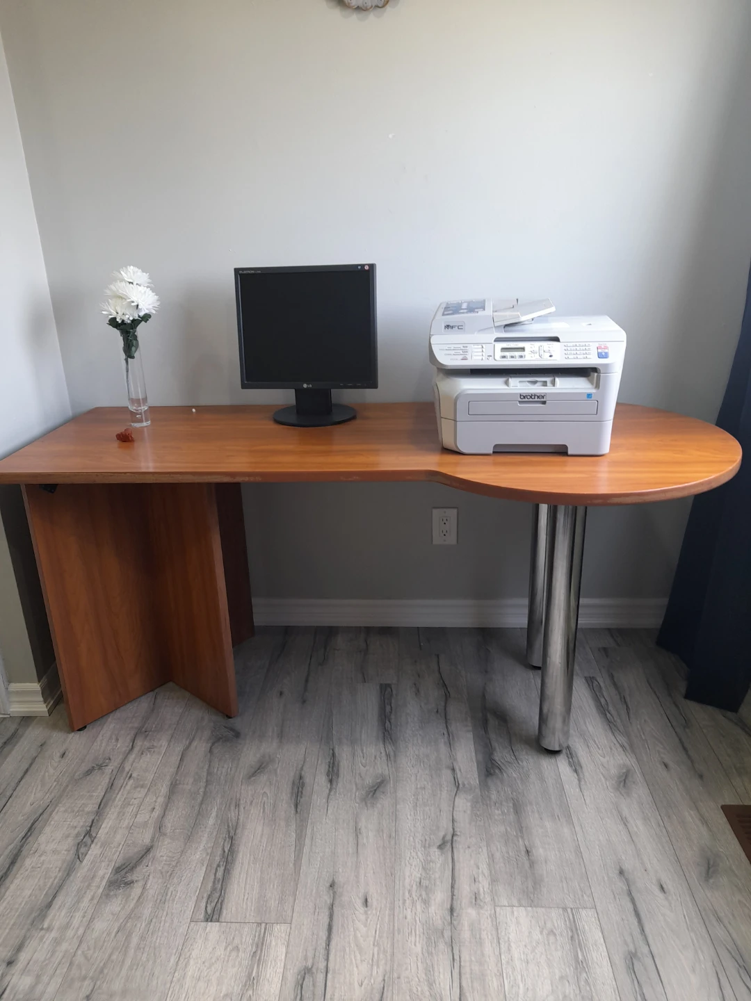 Office Desk with L-Shaped Surface - photo 2