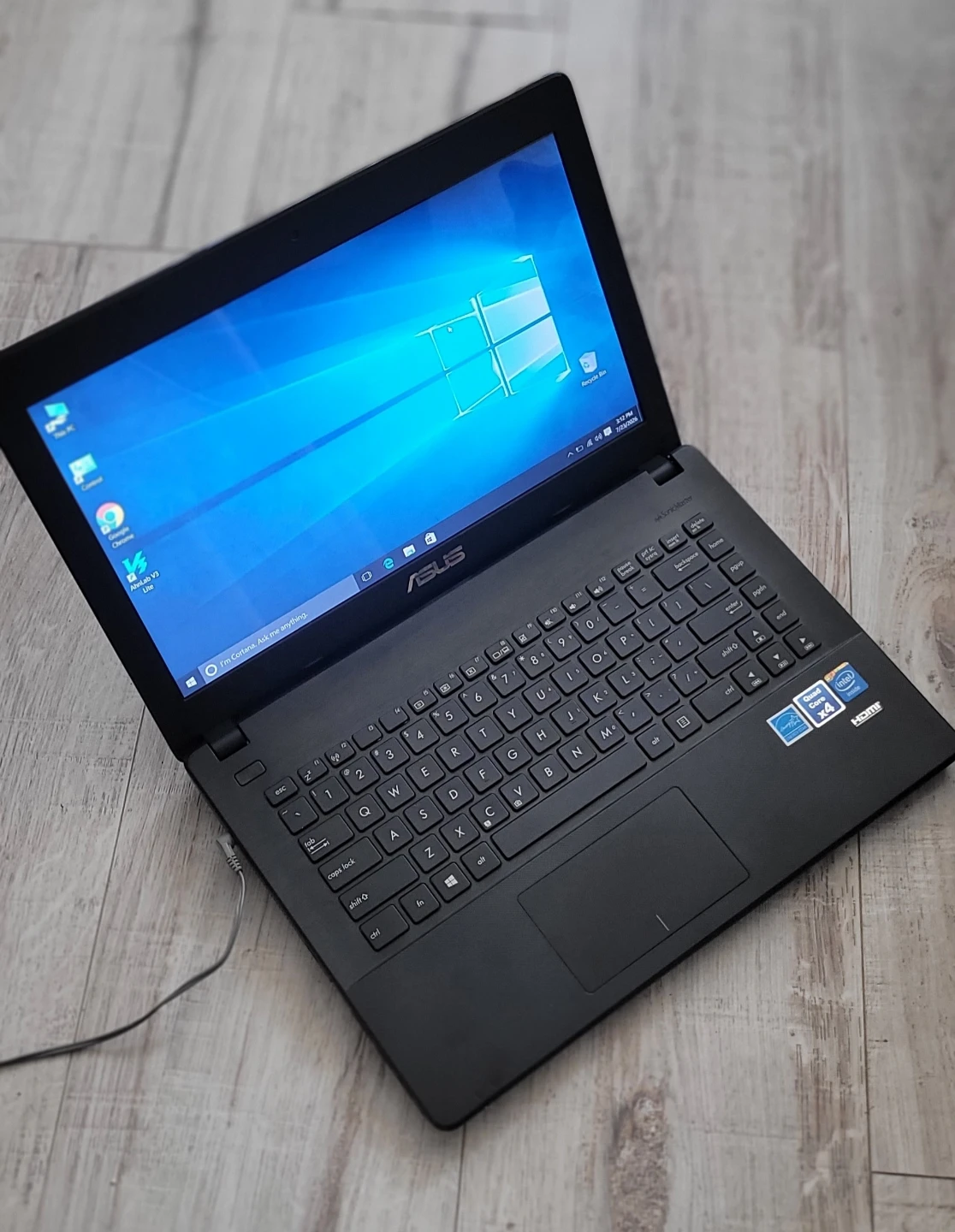 ASUS Notebook Computer - photo 3