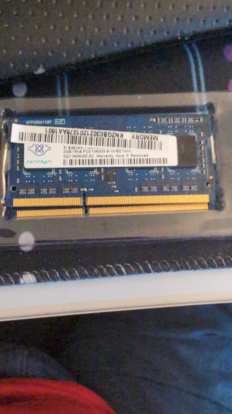 Nanya 2GB DDR3 PC3-10600S Laptop RAM - photo 2